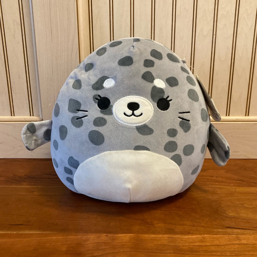 Squishmallow Odile the Seal